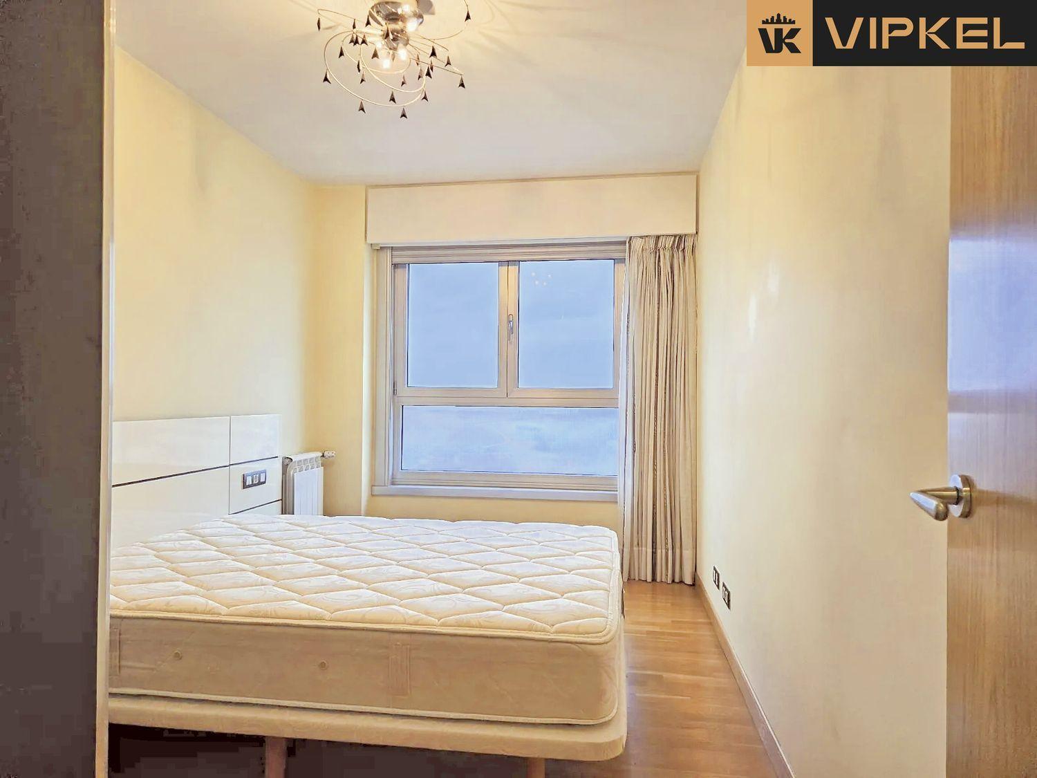 Flat for Sale in La Coruña