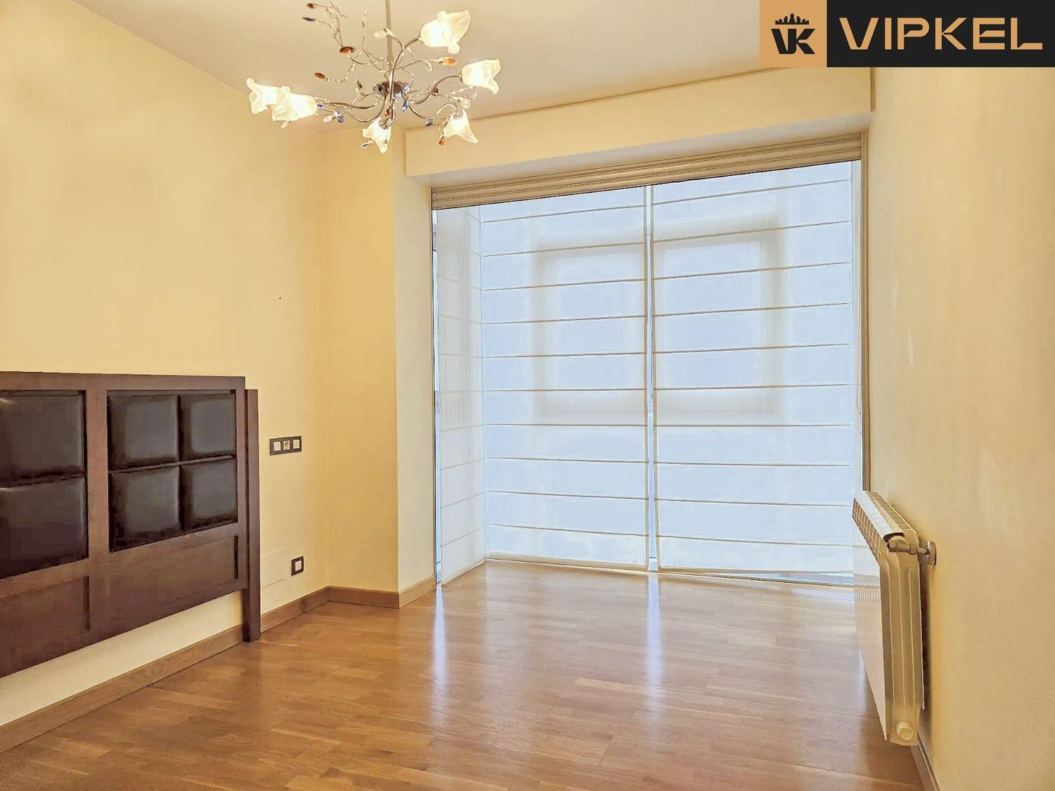 Flat for Sale in La Coruña