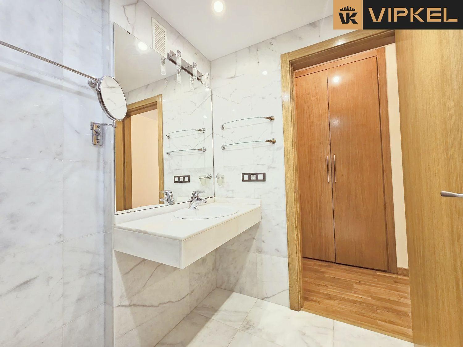 Flat for Sale in La Coruña