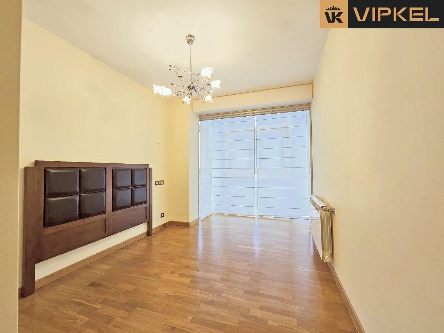 Flat for Sale in La Coruña