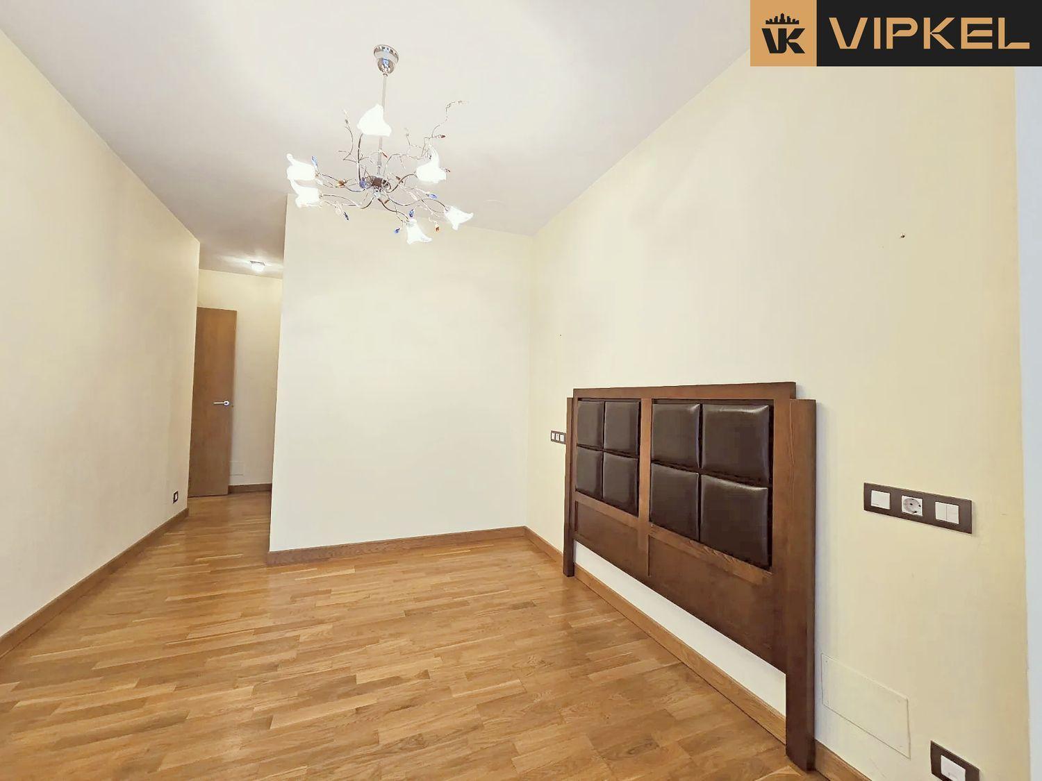 Flat for Sale in La Coruña
