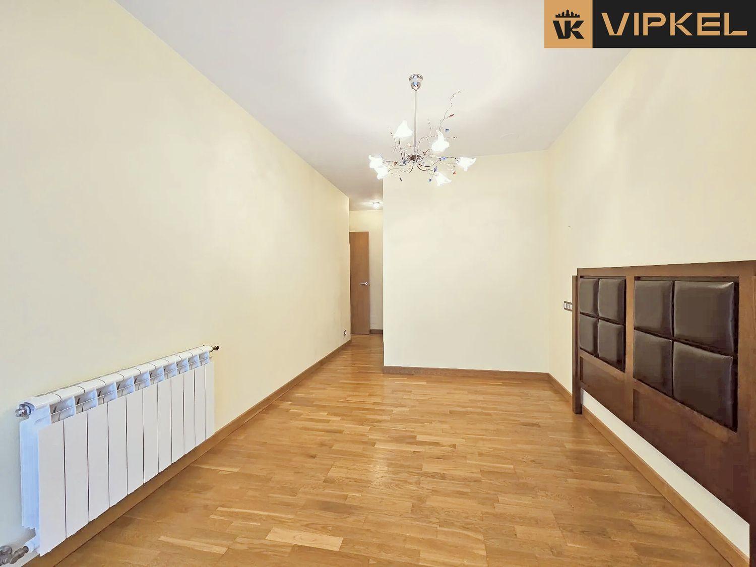 Flat for Sale in La Coruña