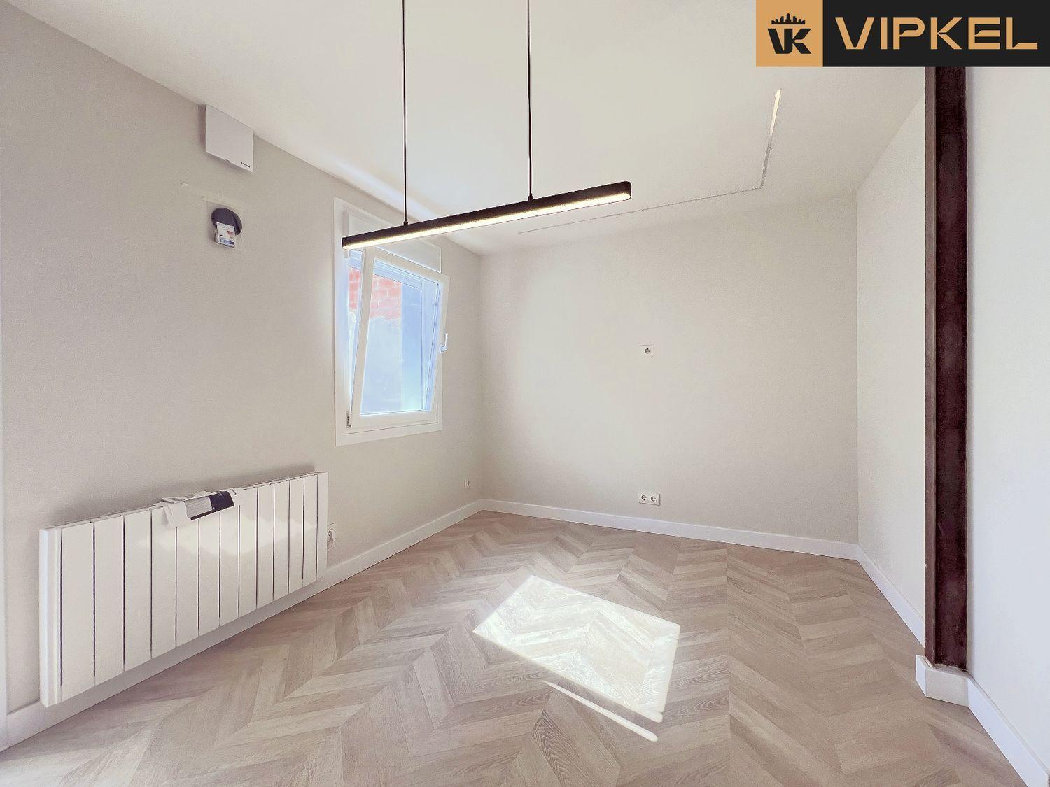 Studio for Sale in Carral