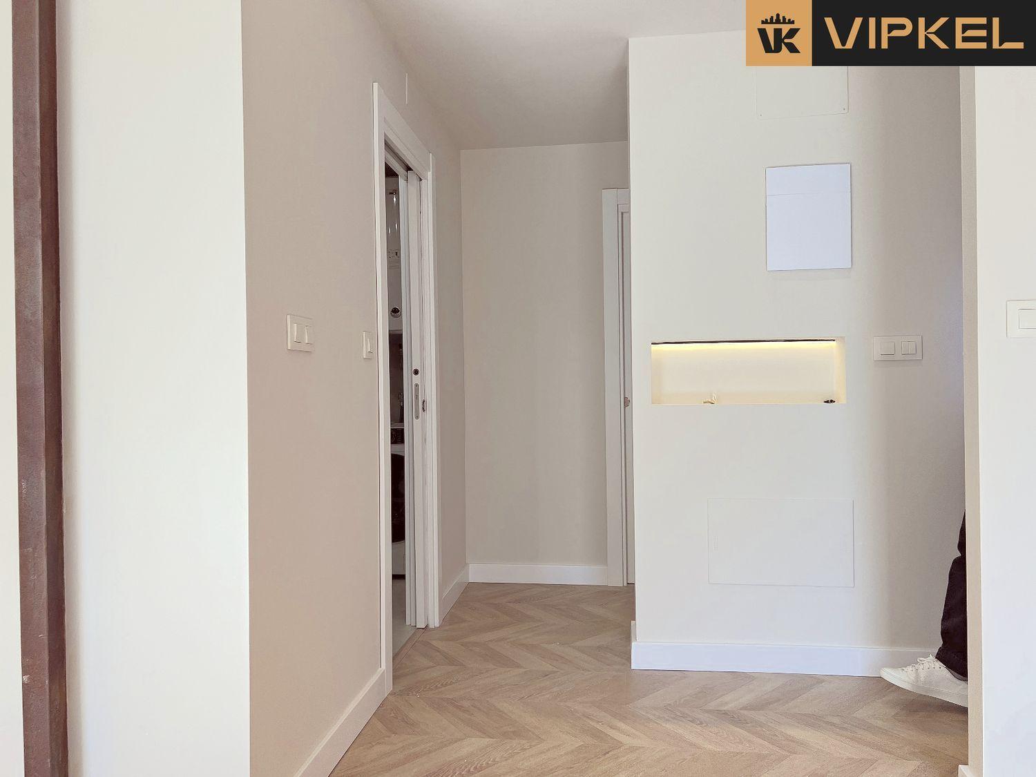 Studio for Sale in Carral