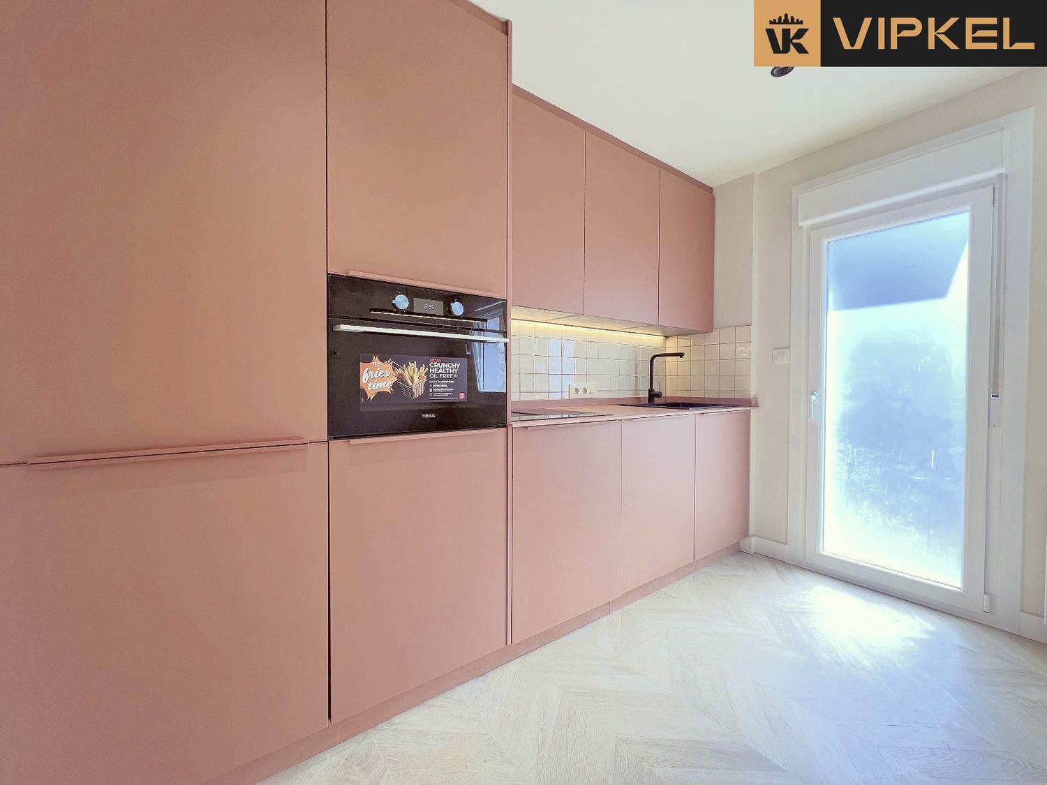 Studio for Sale in Carral