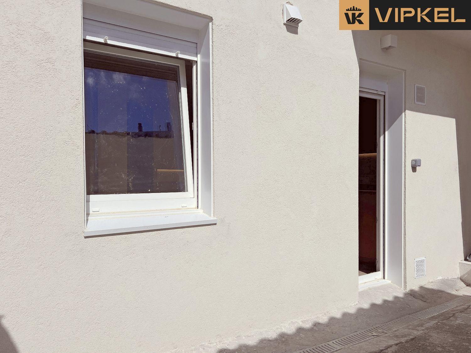 Studio for Sale in Carral