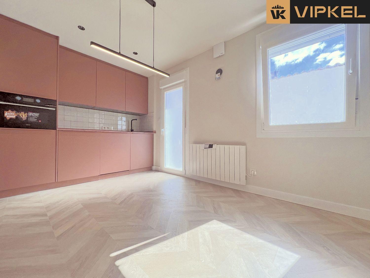 Studio for Sale in Carral