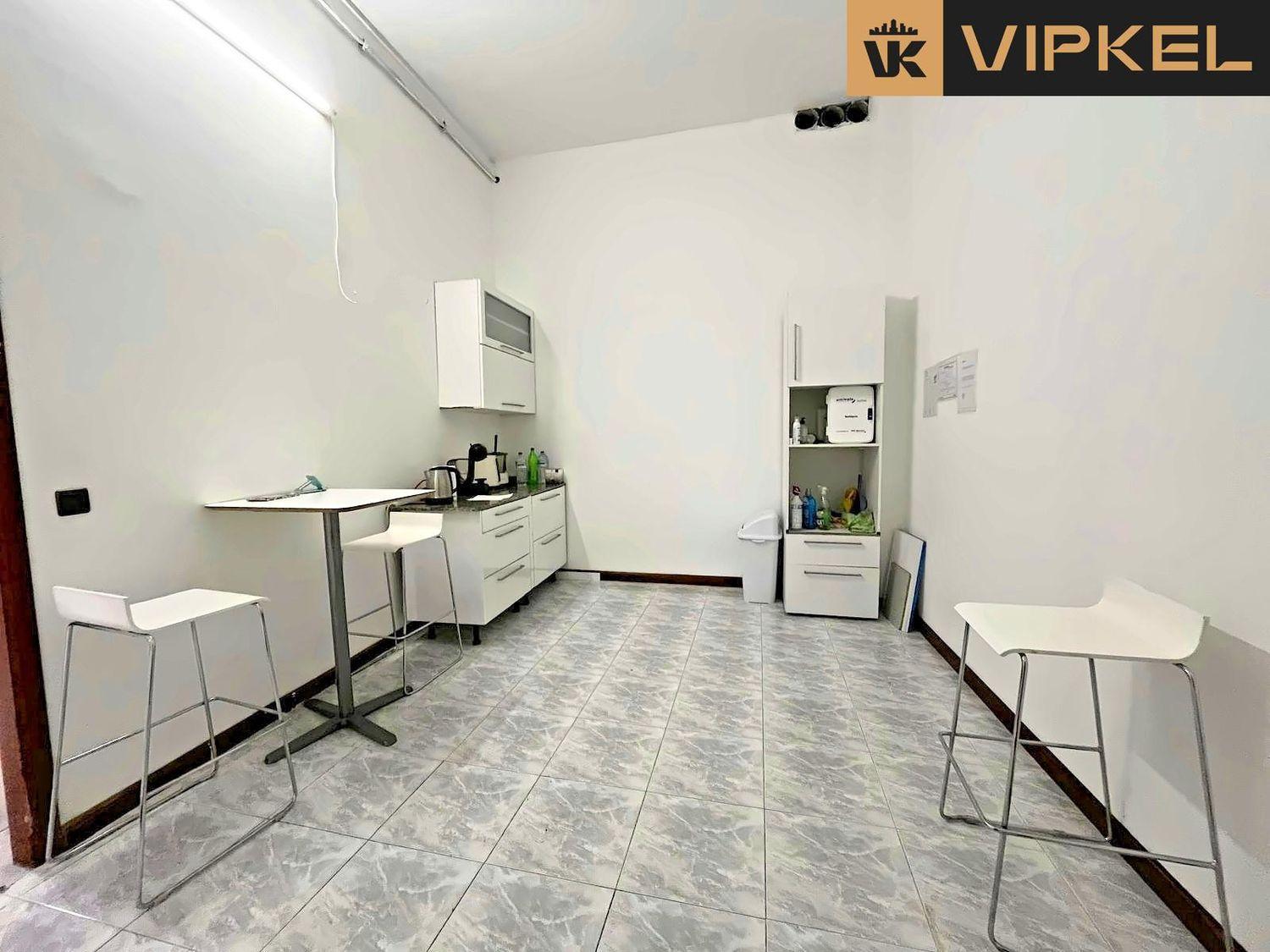 Premise for Rent in Arteixo