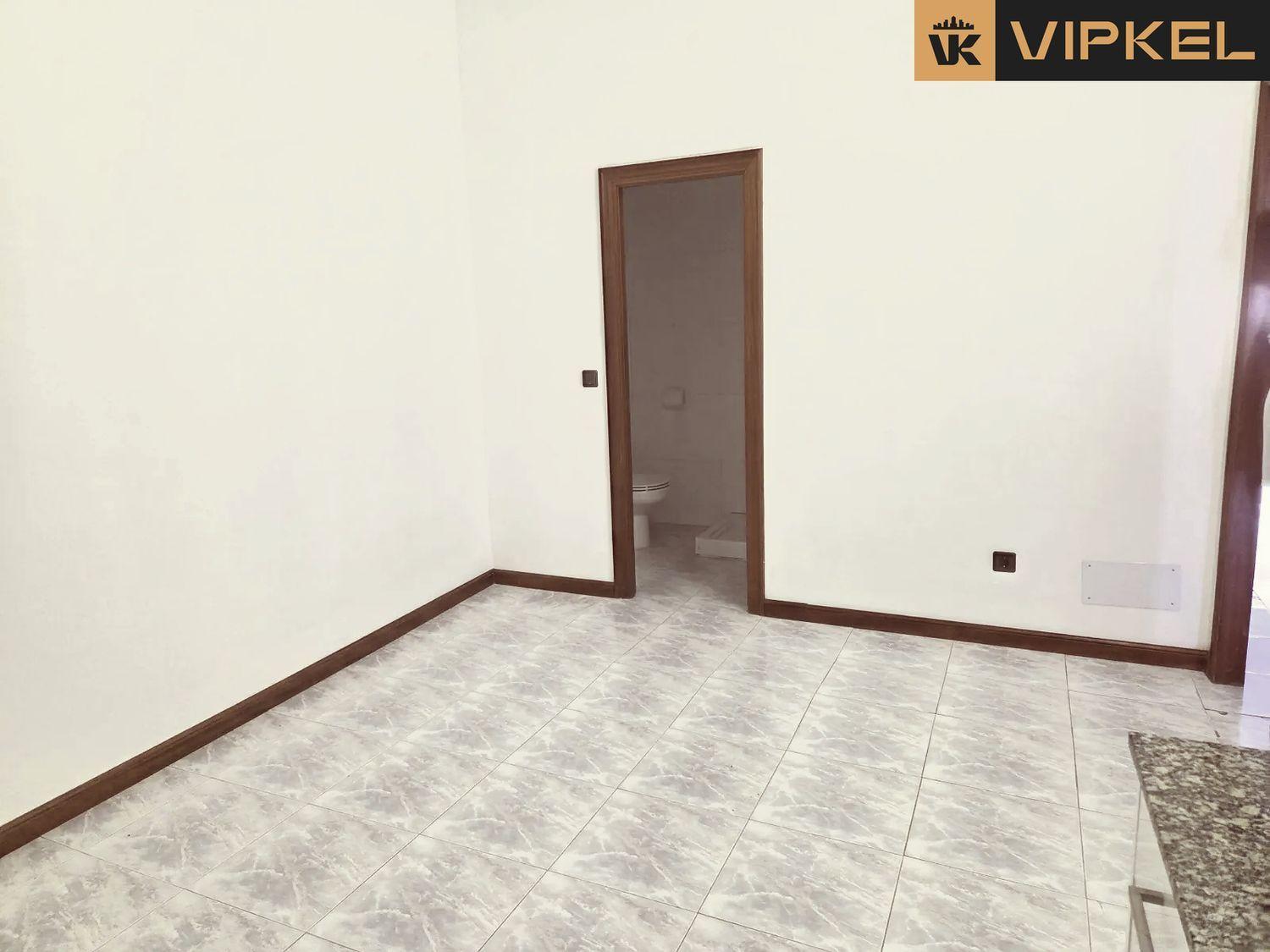 Premise for Rent in Arteixo