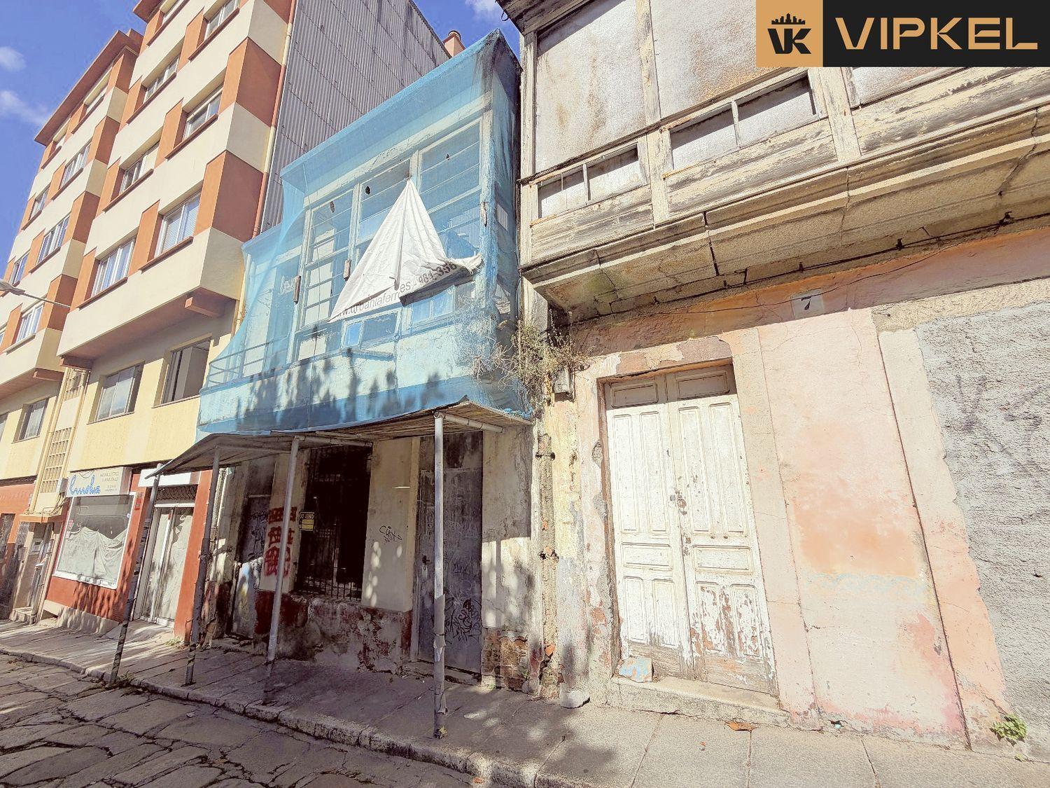 Building for Sale in Ferrol