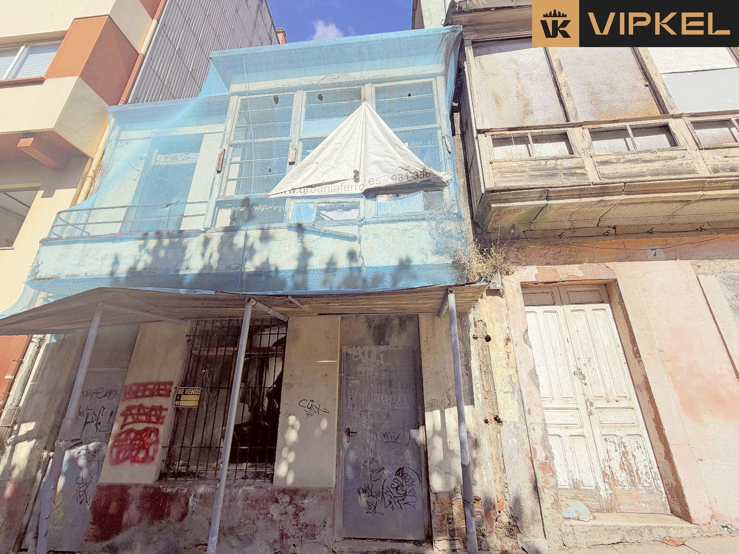 Building for Sale in Ferrol