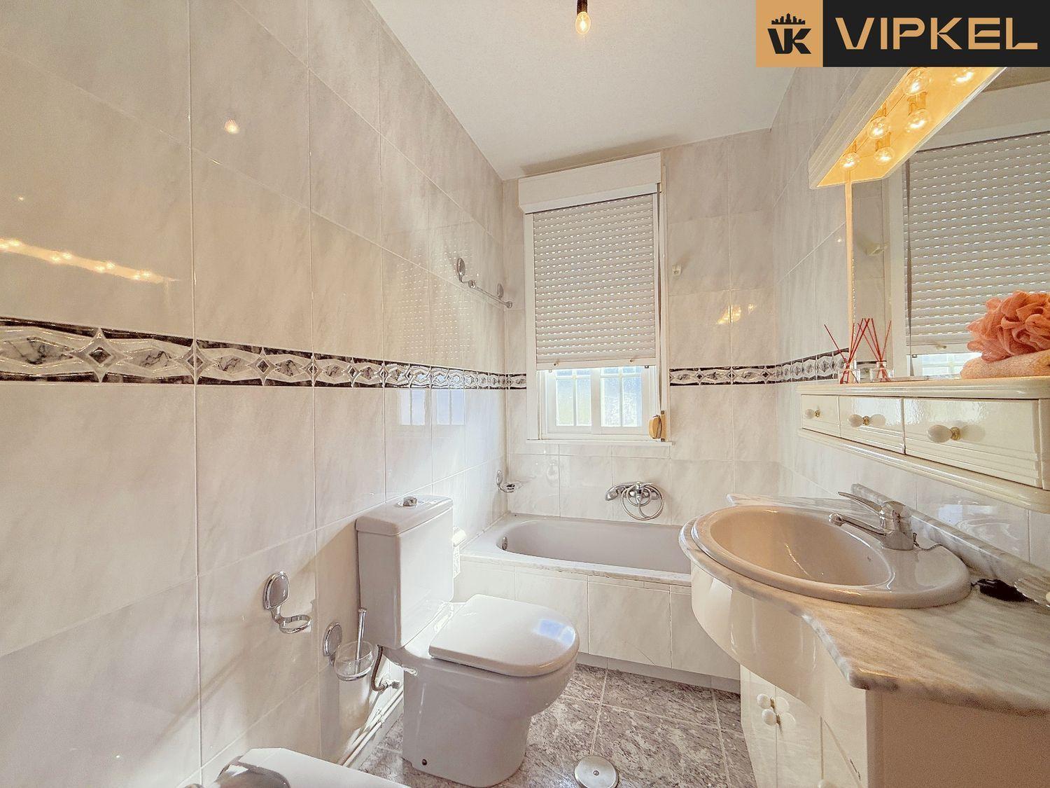 House for Sale in Ordes