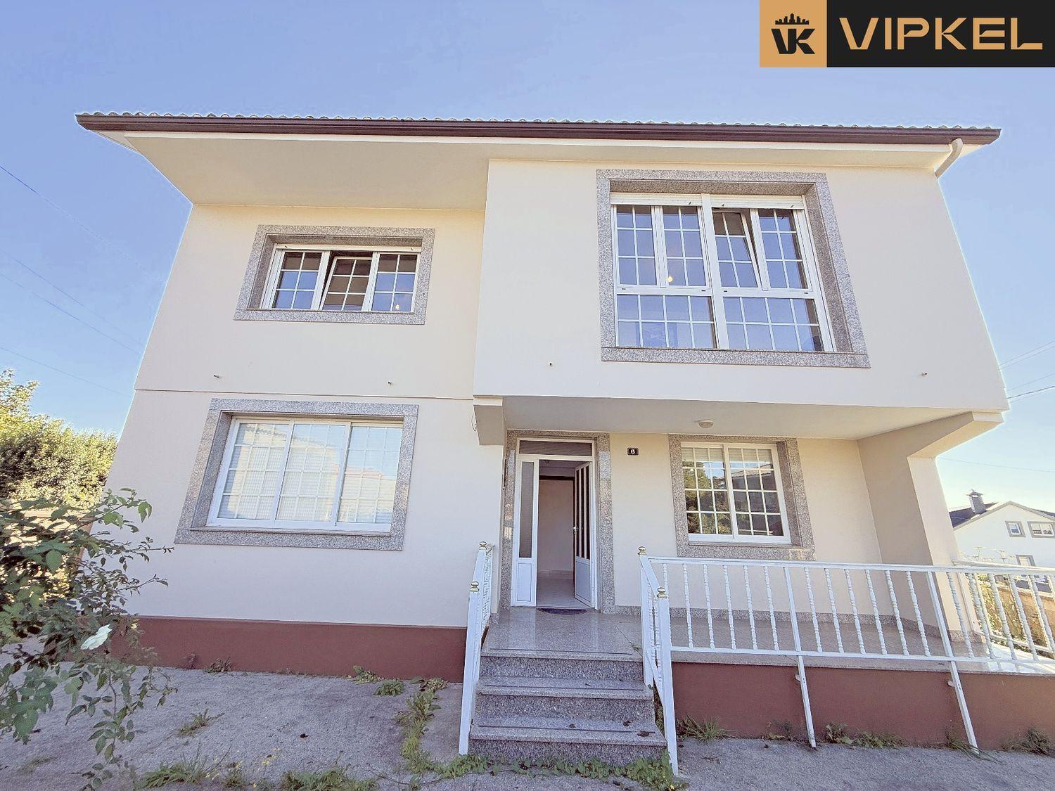 House for Sale in Ordes