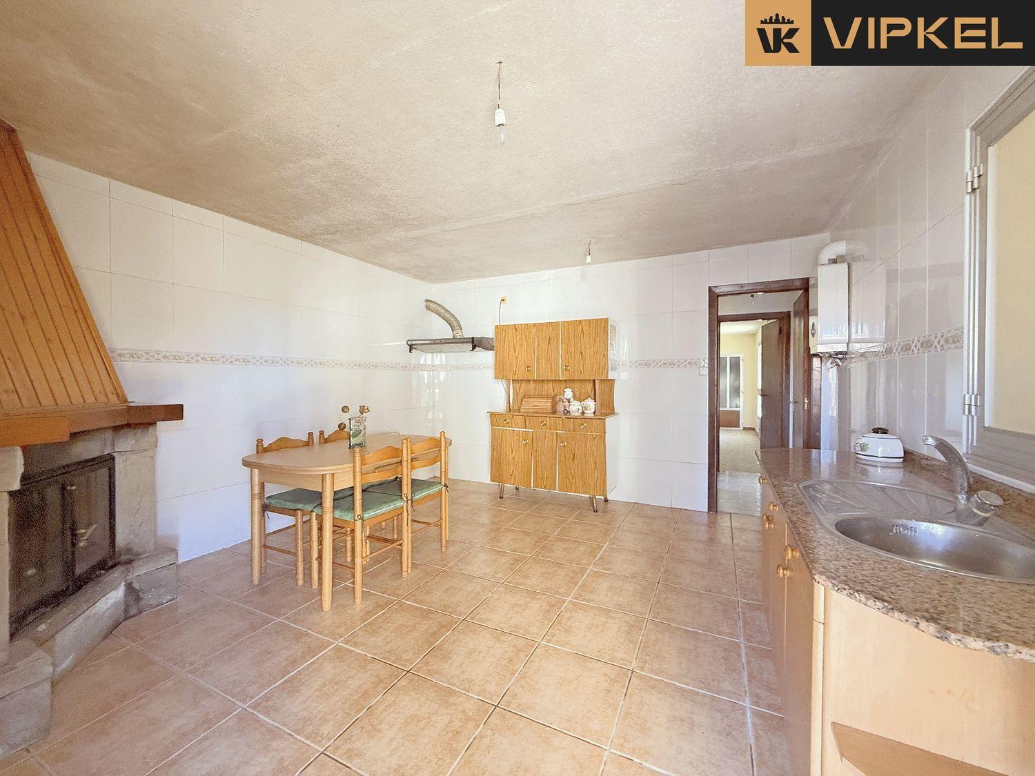 House for Sale in Ordes