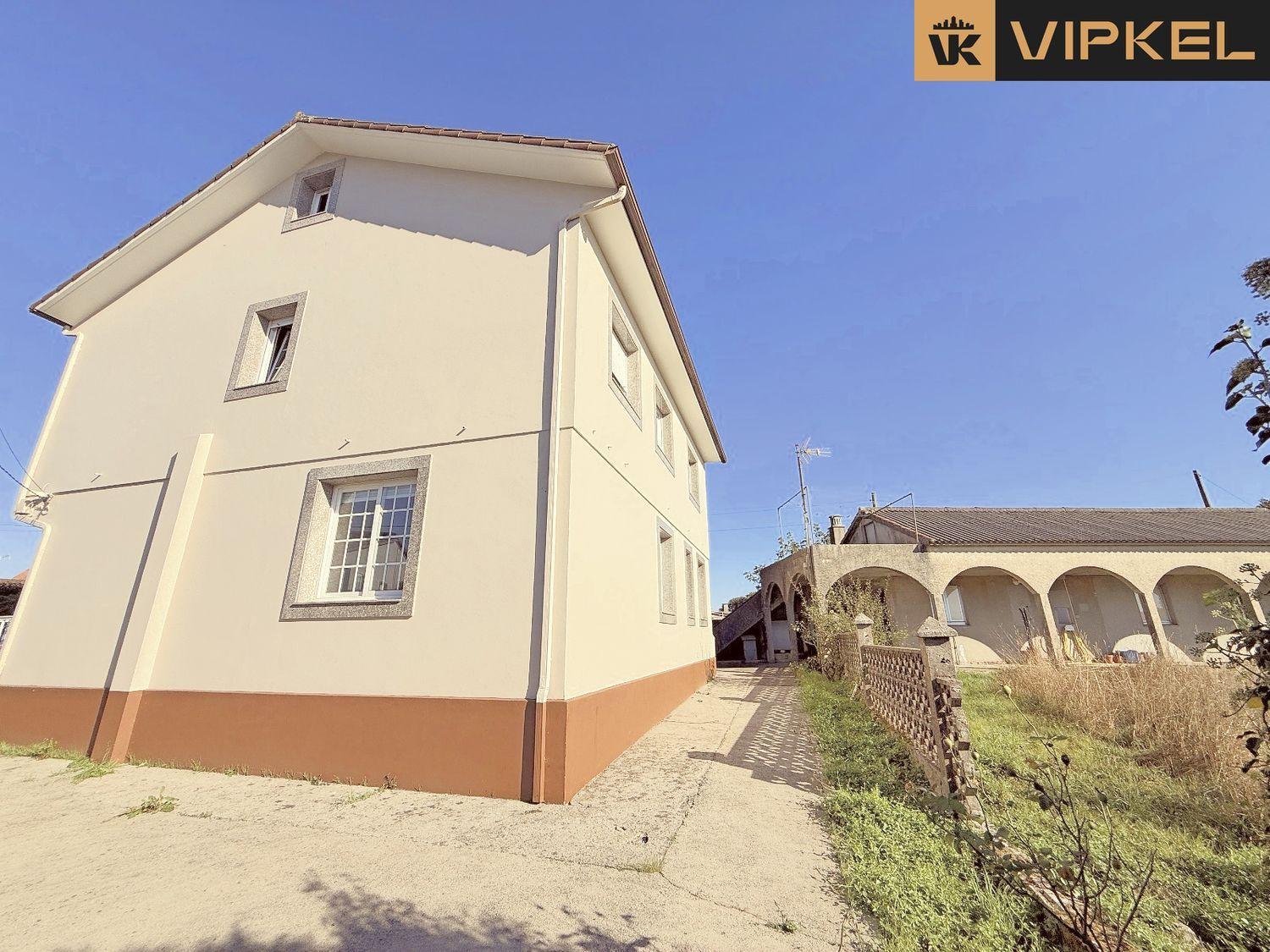 House for Sale in Ordes