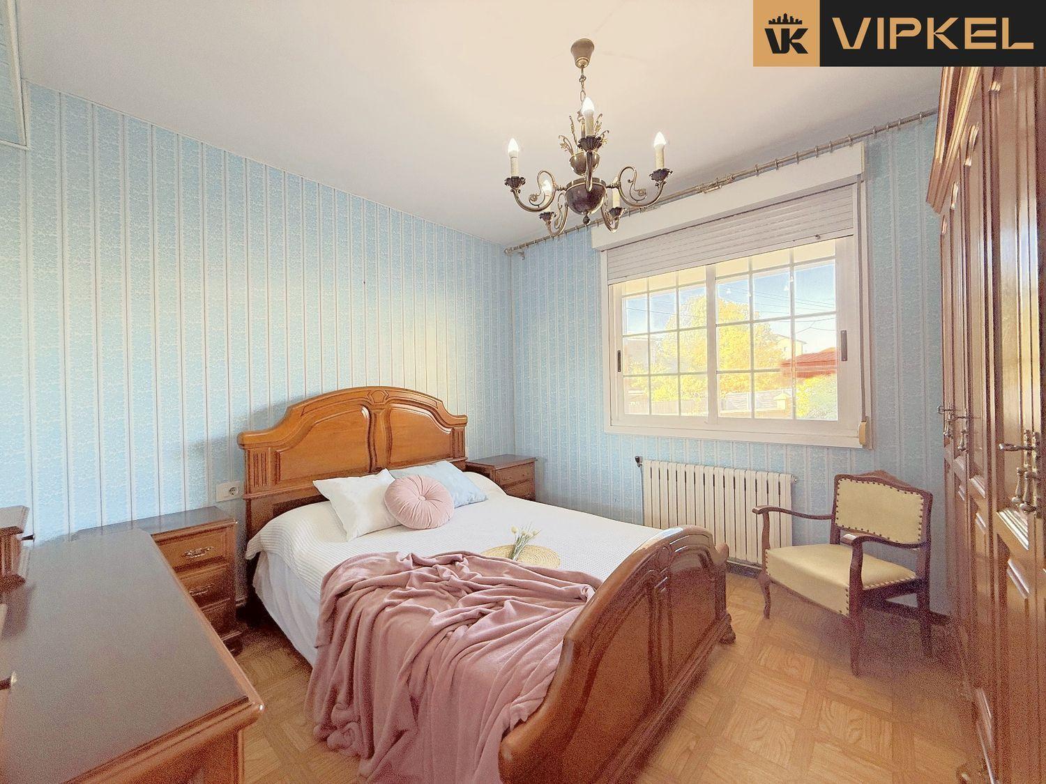 House for Sale in Ordes