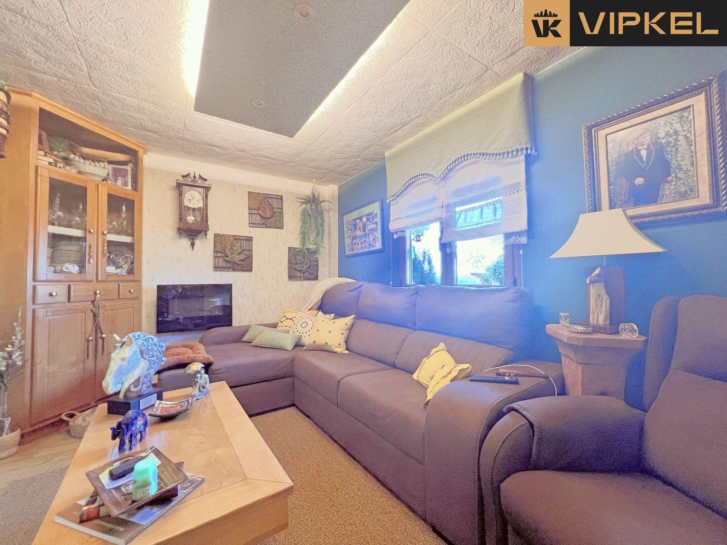 House for Sale in Cambre