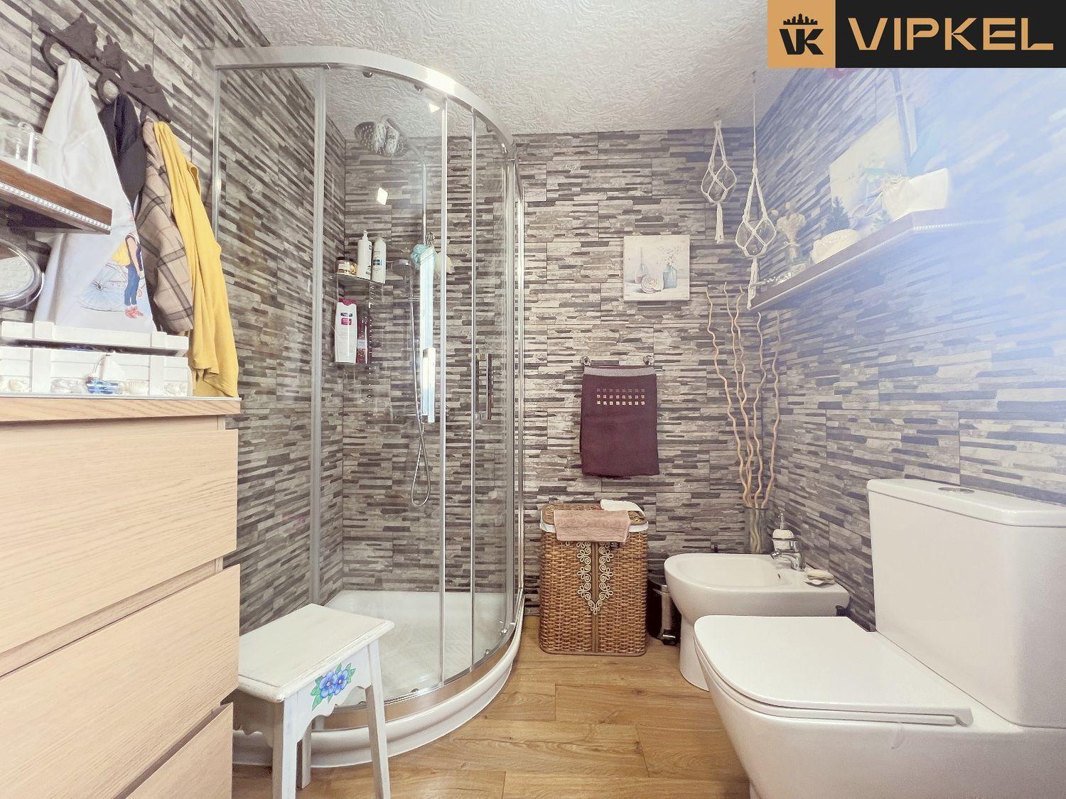 House for Sale in Cambre