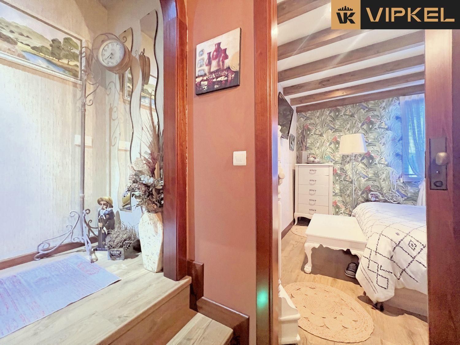 House for Sale in Cambre