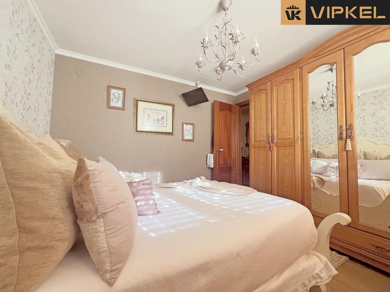 House for Sale in Cambre