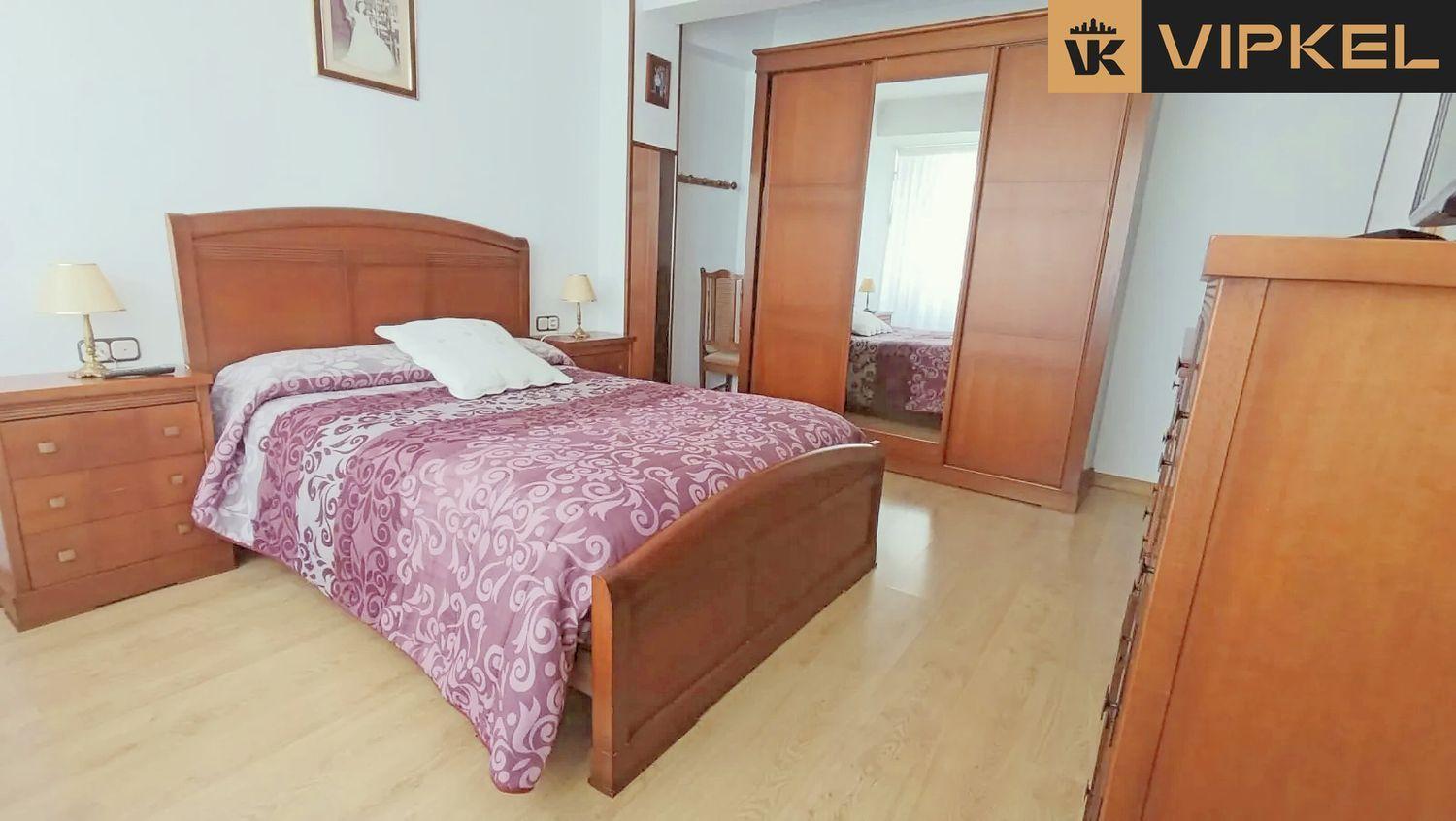 Flat for Sale in Narón