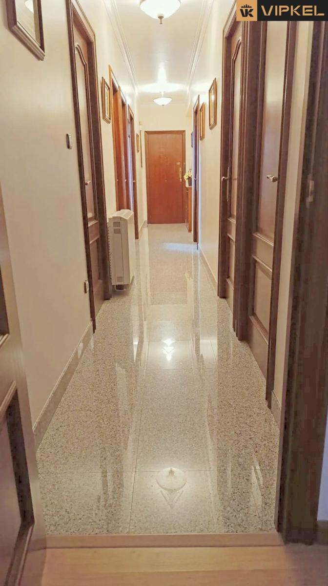 Flat for Sale in Narón