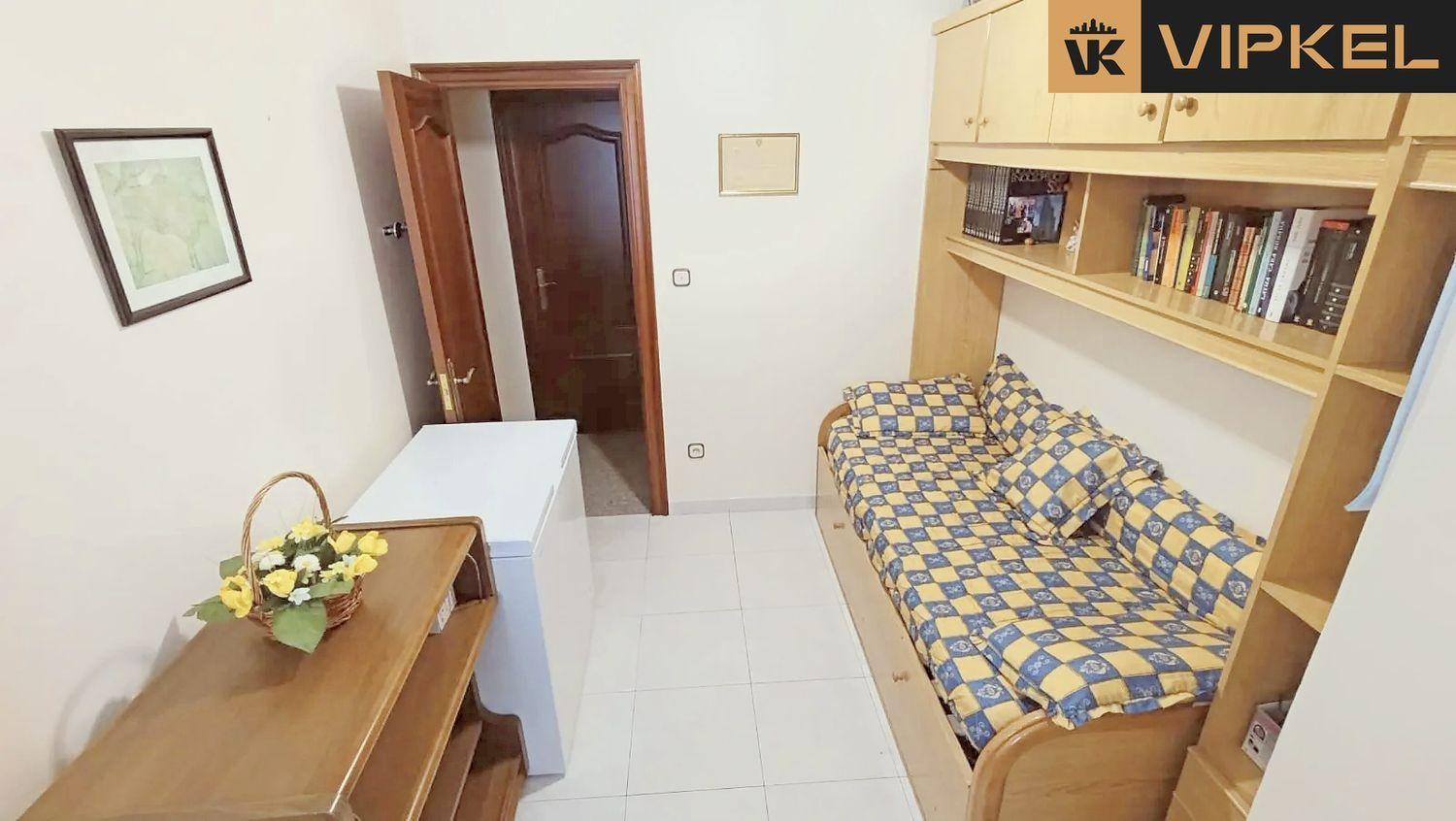 Flat for Sale in Narón