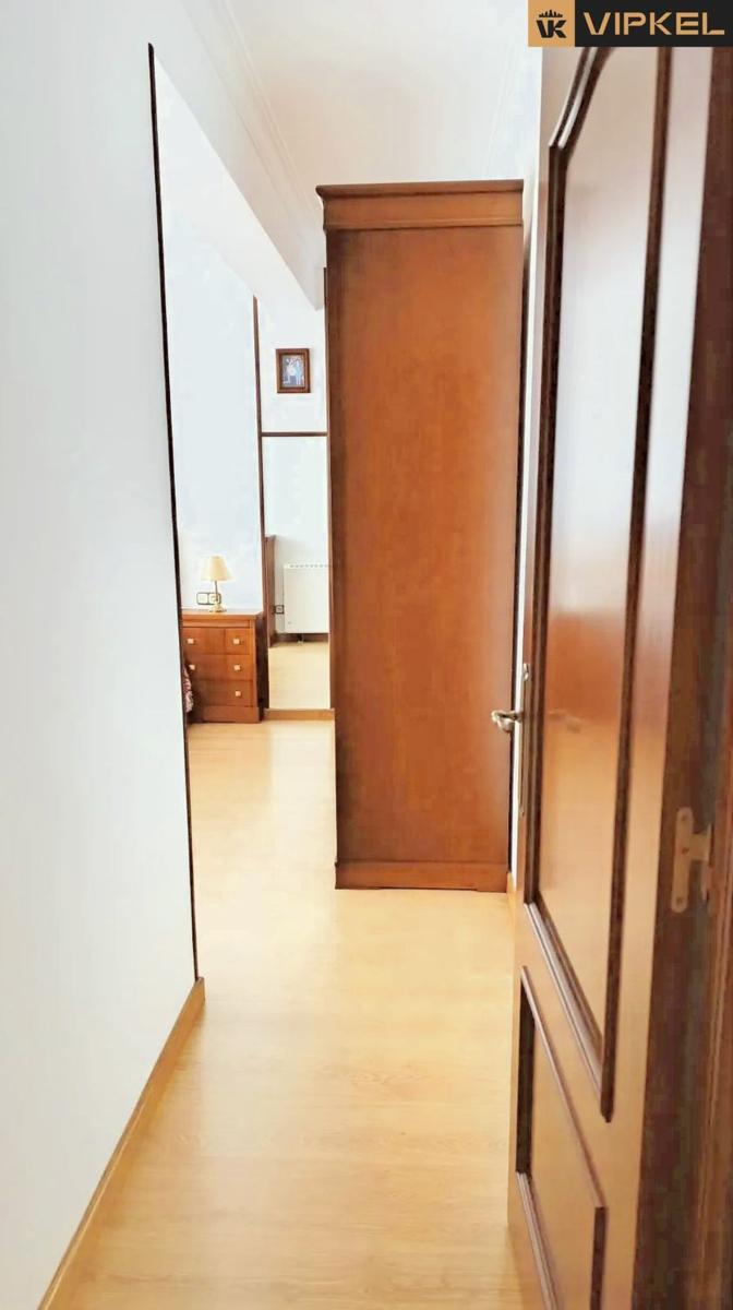 Flat for Sale in Narón