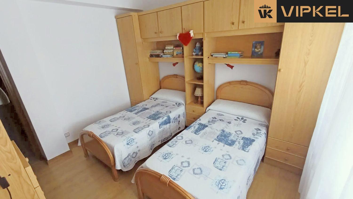 Flat for Sale in Narón