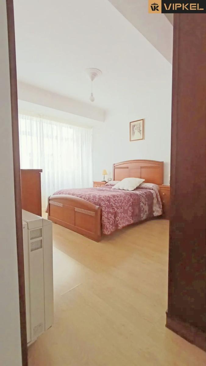 Flat for Sale in Narón