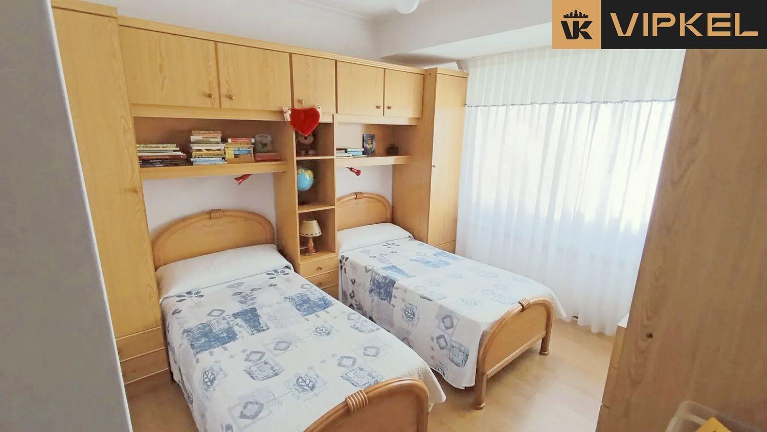 Flat for Sale in Narón