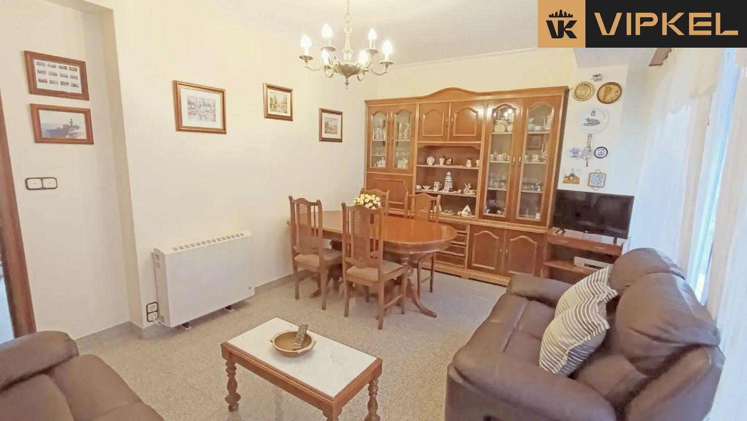 Flat for Sale in Narón