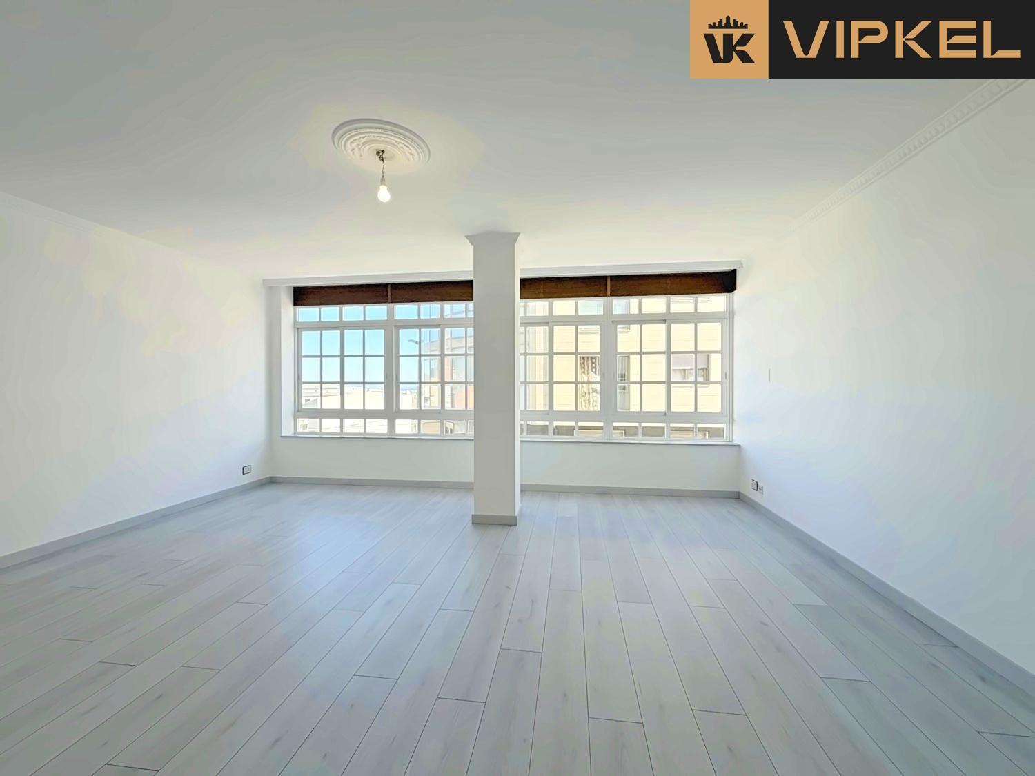 Flat for Sale in Burela