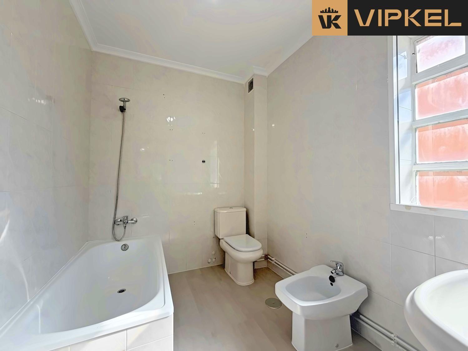 Flat for Sale in Burela