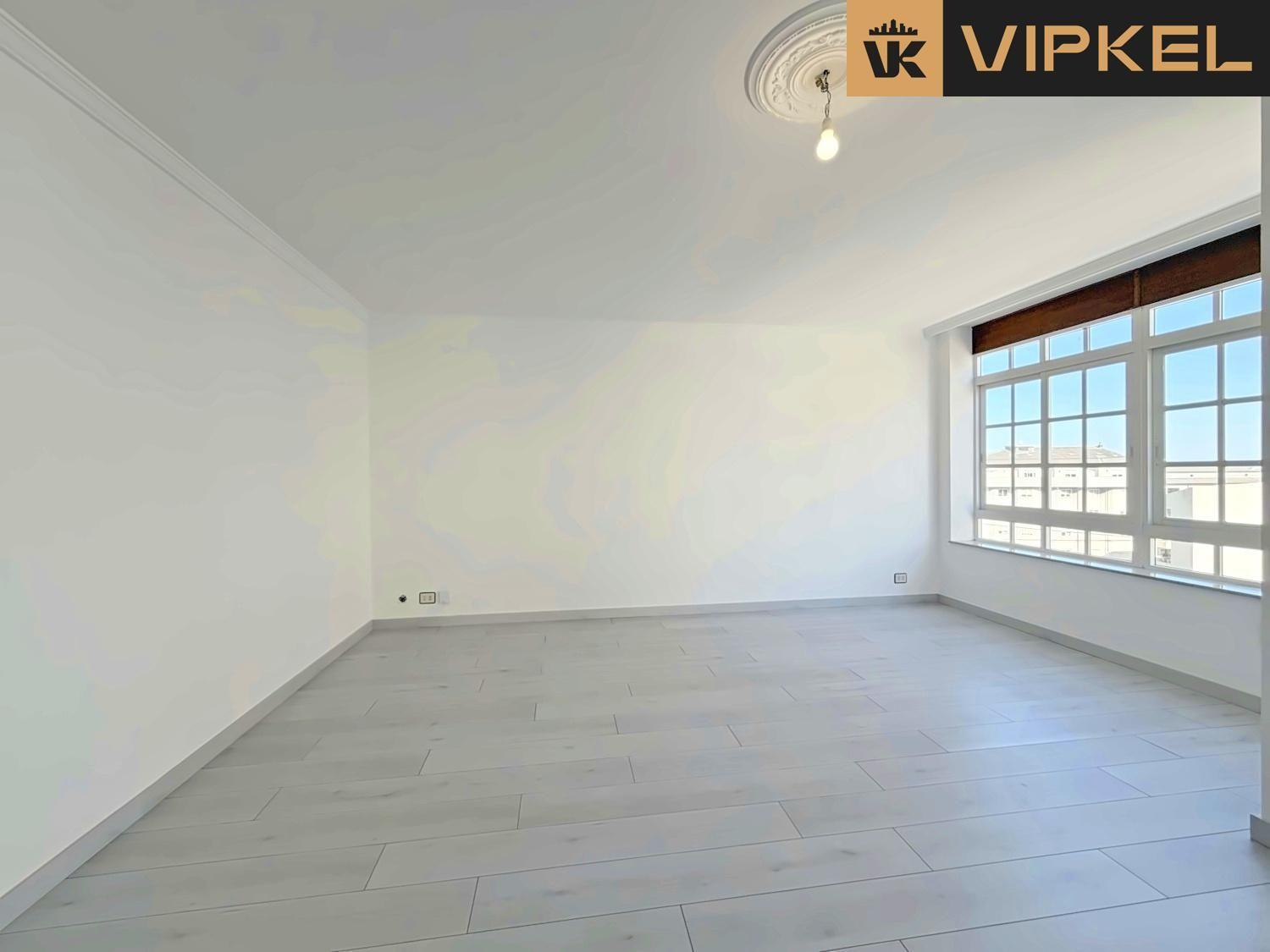 Flat for Sale in Burela