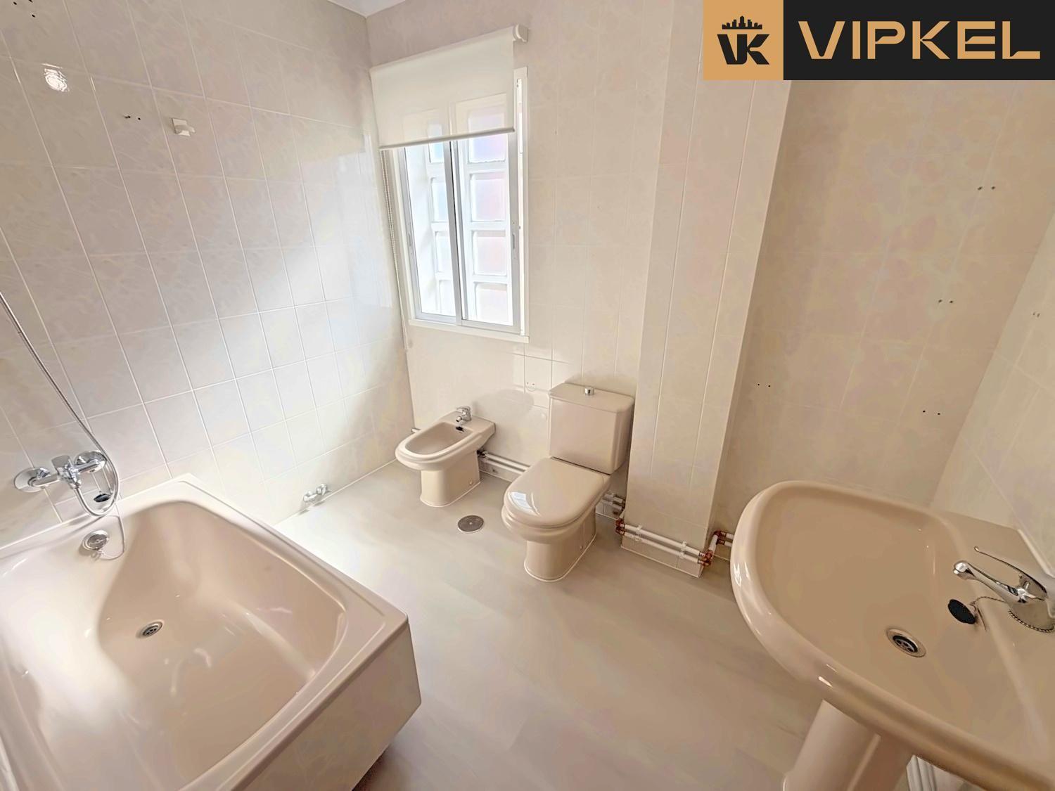 Flat for Sale in Burela