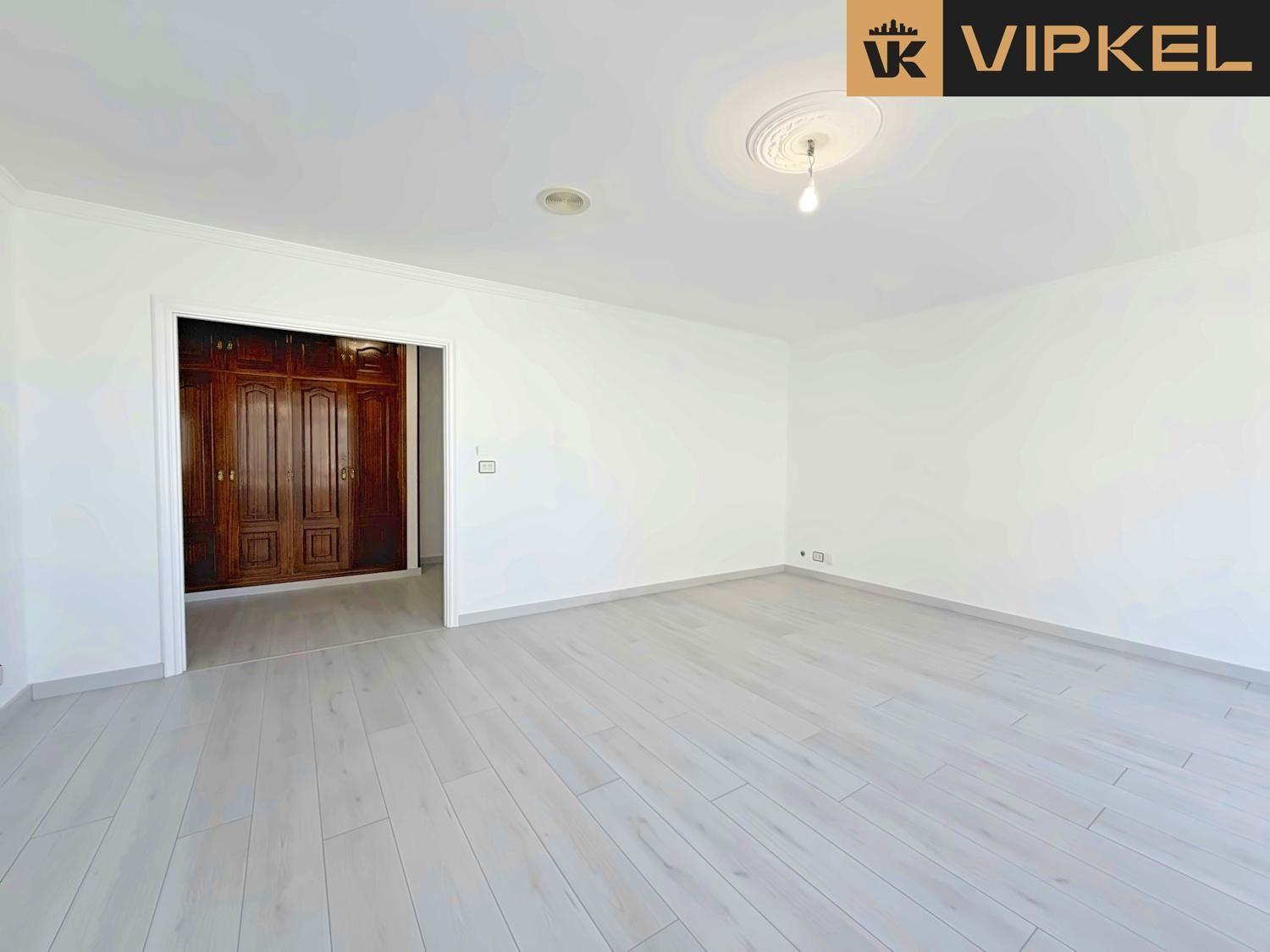 Flat for Sale in Burela