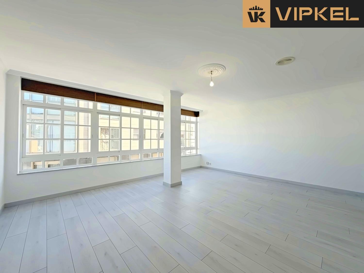 Flat for Sale in Burela