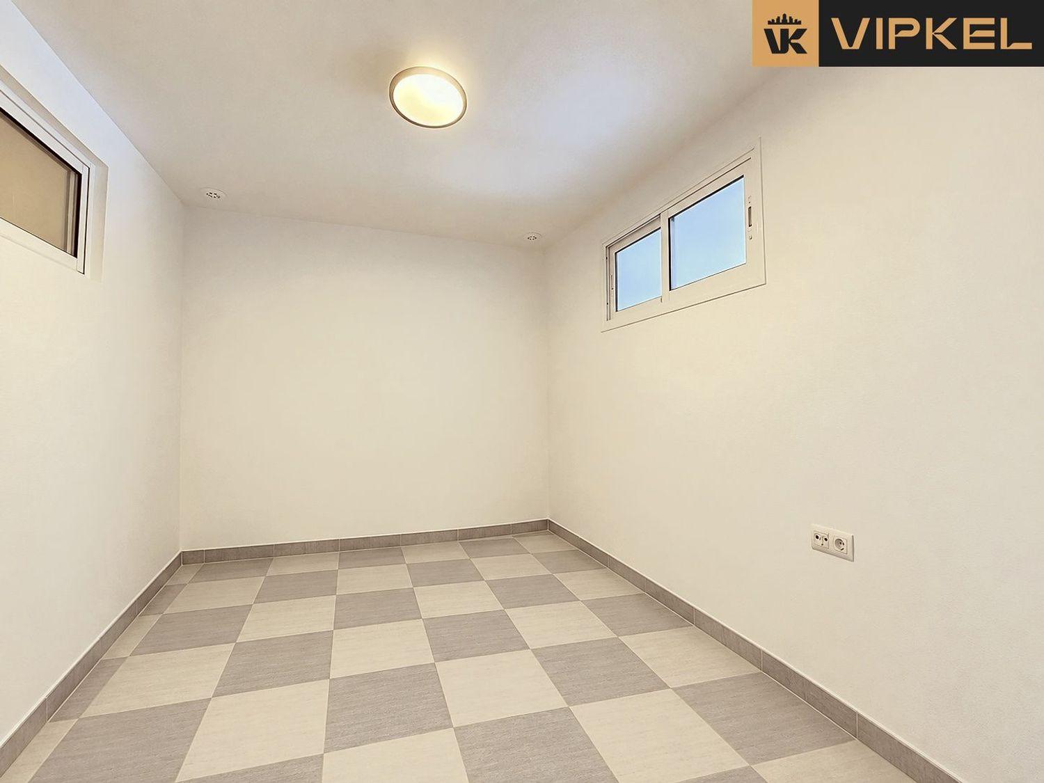 Flat for Sale in Cádiz