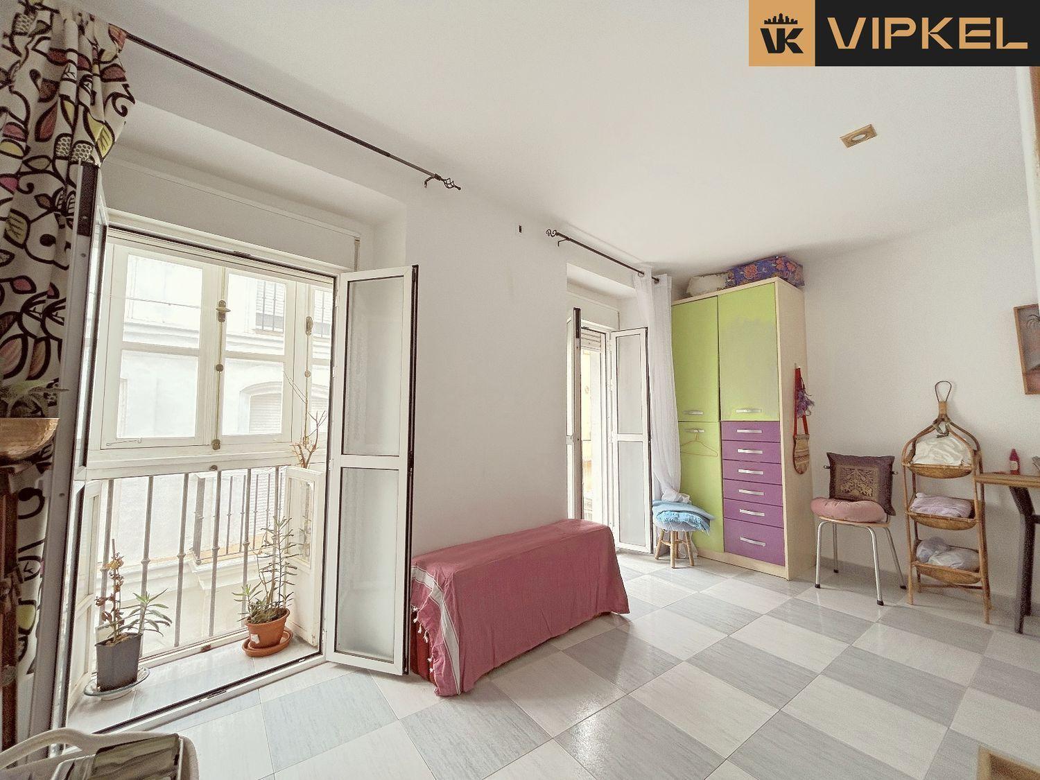 Flat for Sale in Cádiz