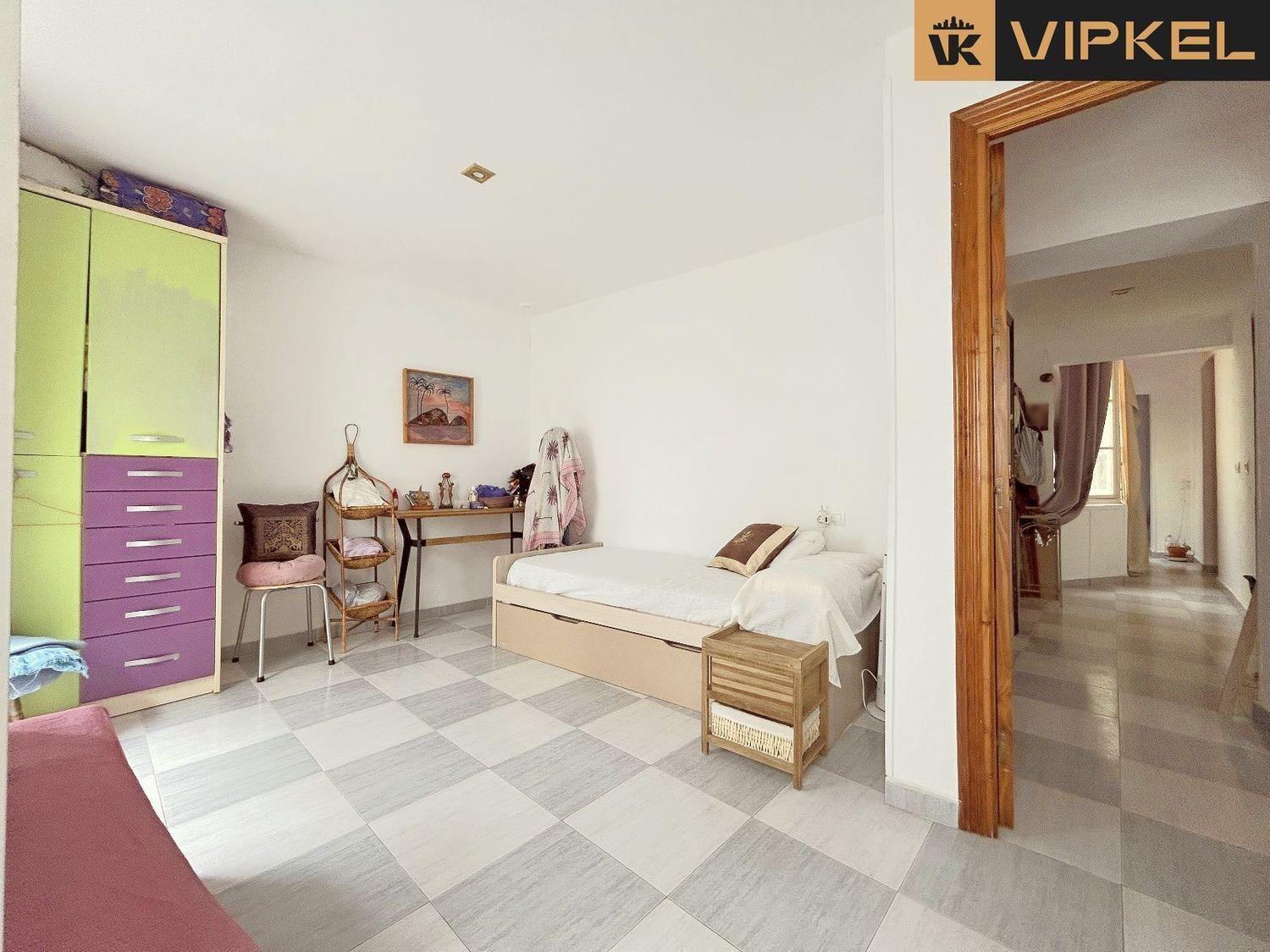 Flat for Sale in Cádiz
