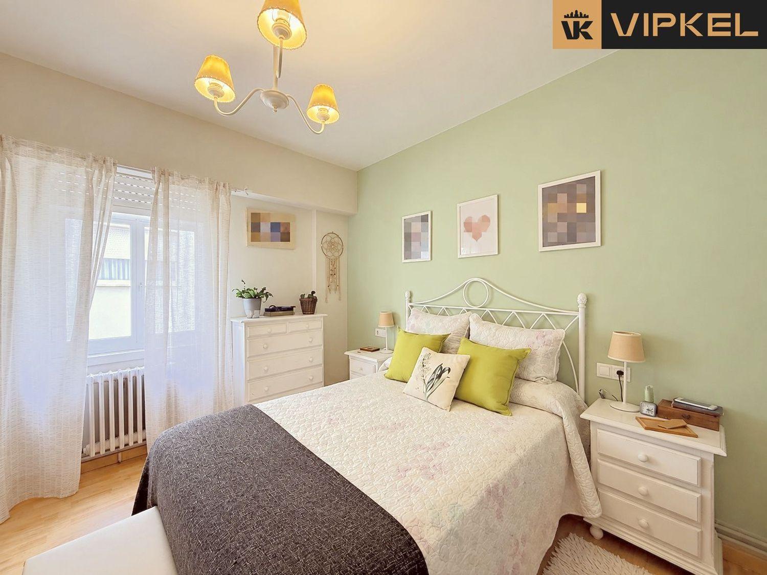 Flat for Sale in Ferrol