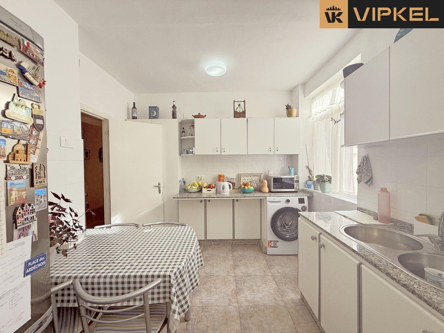 Flat for Sale in Ferrol