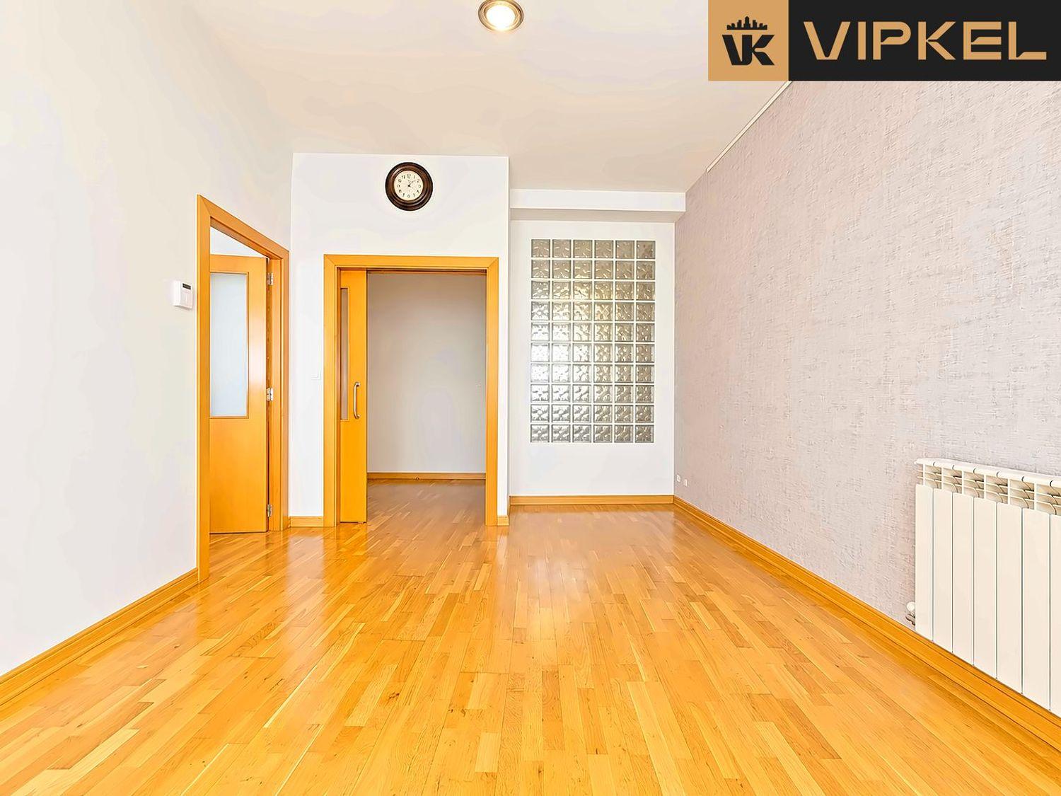 Flat for Sale in La Coruña