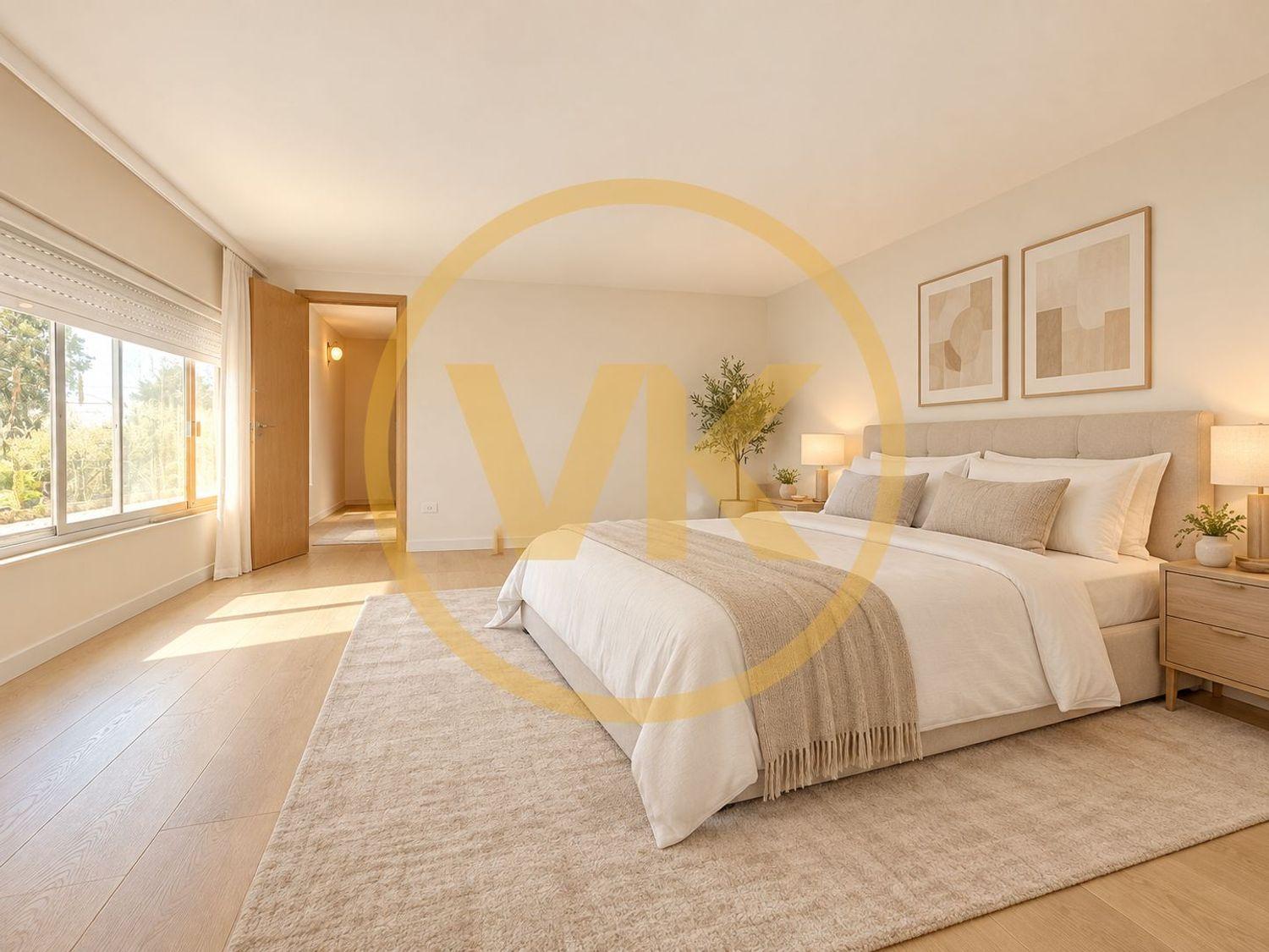 Flat for Sale in Narón