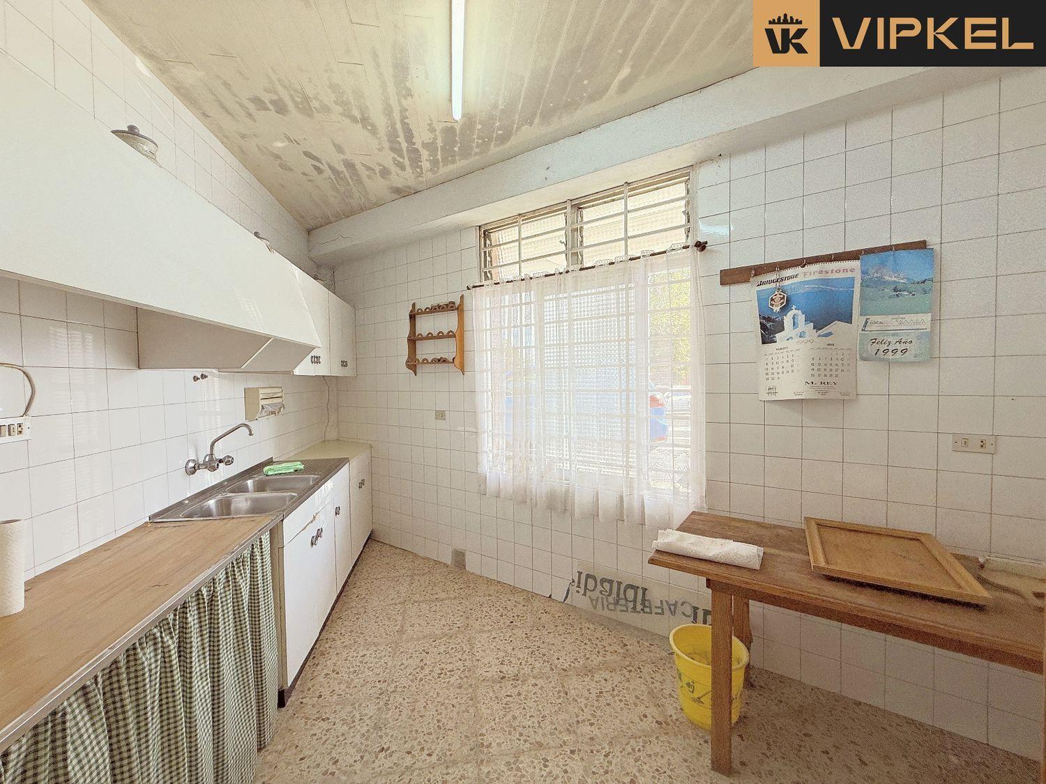 Flat for Sale in Narón