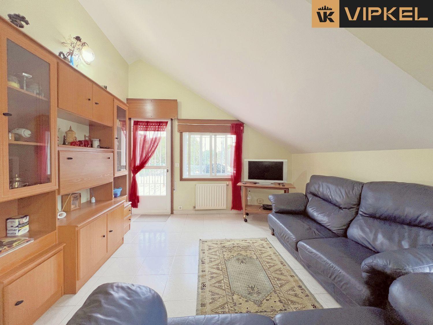 House for Sale in Oleiros