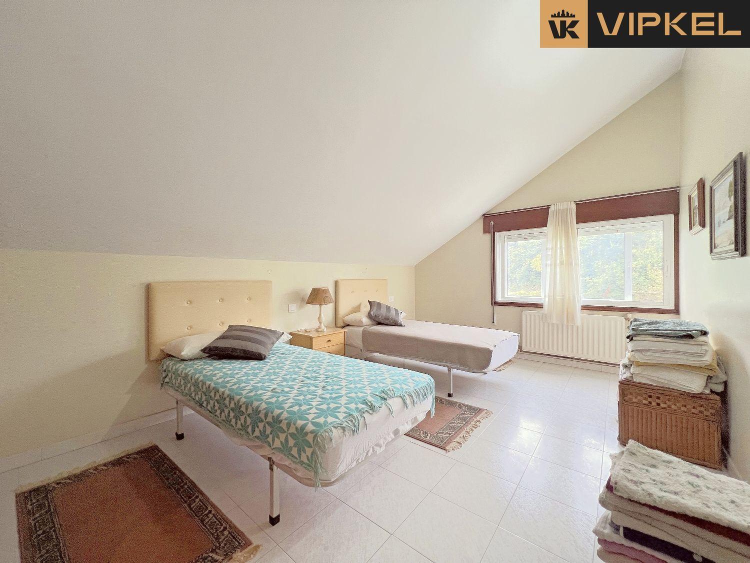 House for Sale in Oleiros
