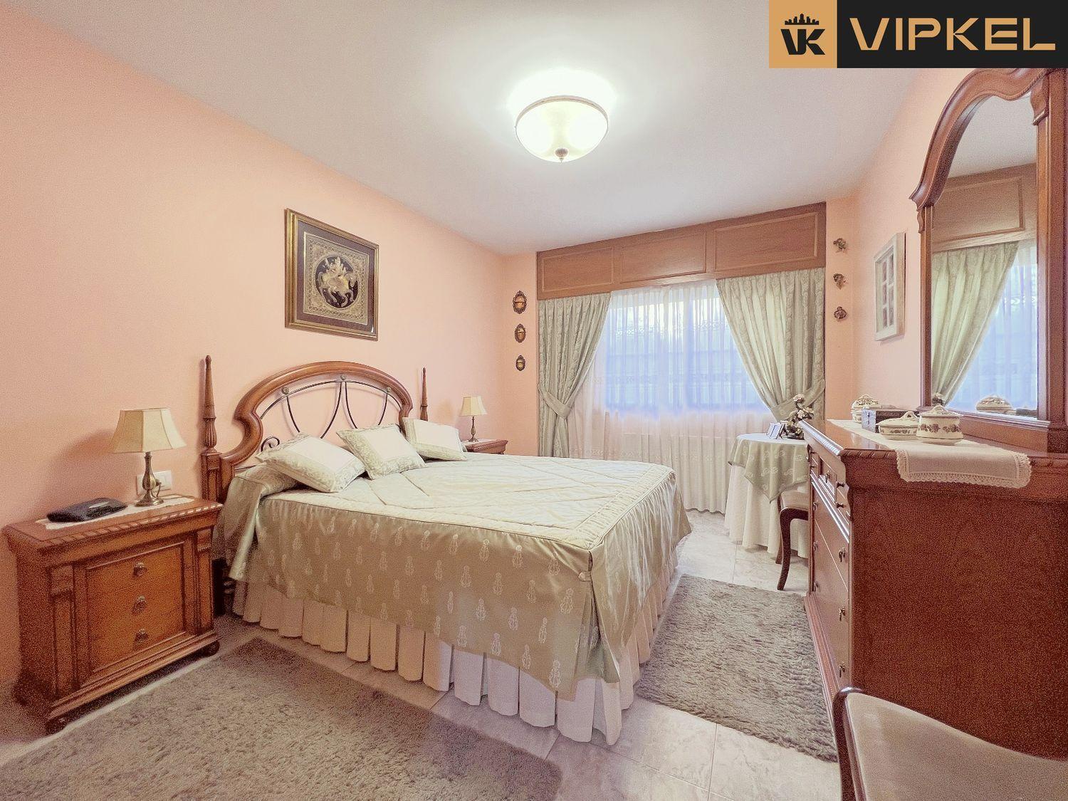 House for Sale in Oleiros