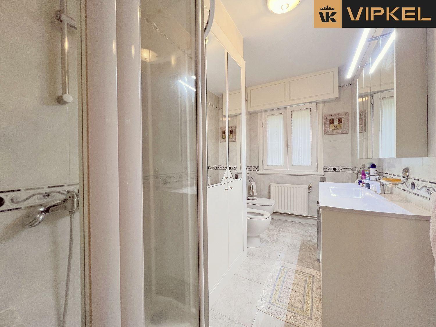 House for Sale in Oleiros